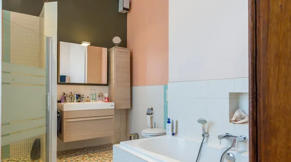 1770285747-15) prive badkamer (1)